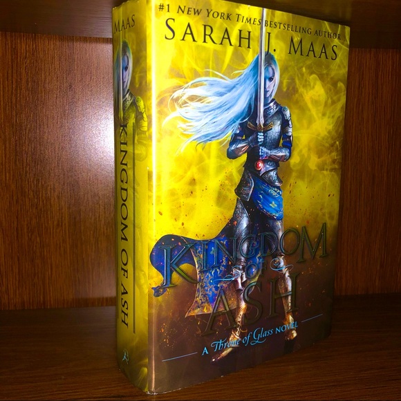 SOLD!! Sarah J Maas Kingdom of Ash (Book 7) HC